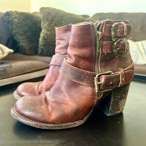 FREEBIRD by Steven Cognac Brown Ankle Boots Women's 7 strappy buckles 3" heel